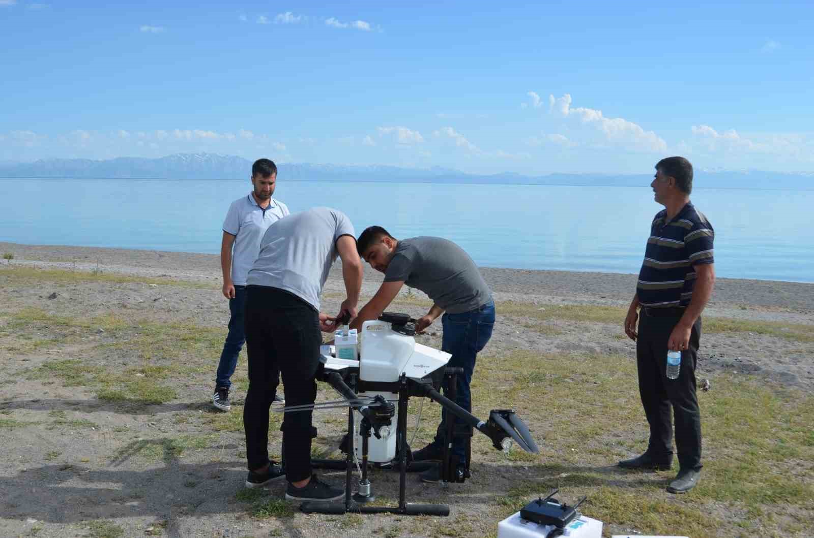 Adilcevaz’da drone ile sivrisinek ve haşerelerle mücadele
