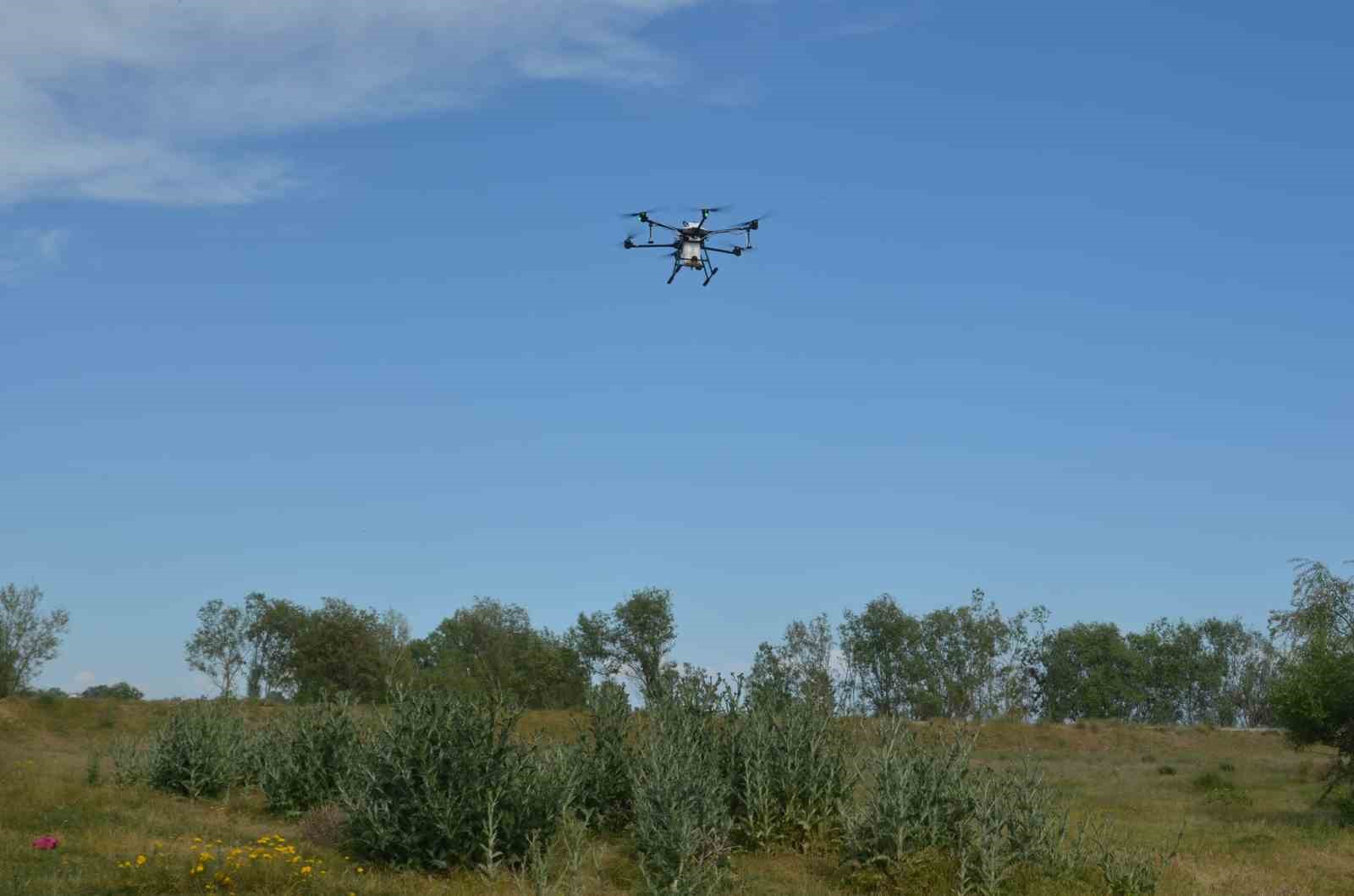 Adilcevaz’da drone ile sivrisinek ve haşerelerle mücadele
