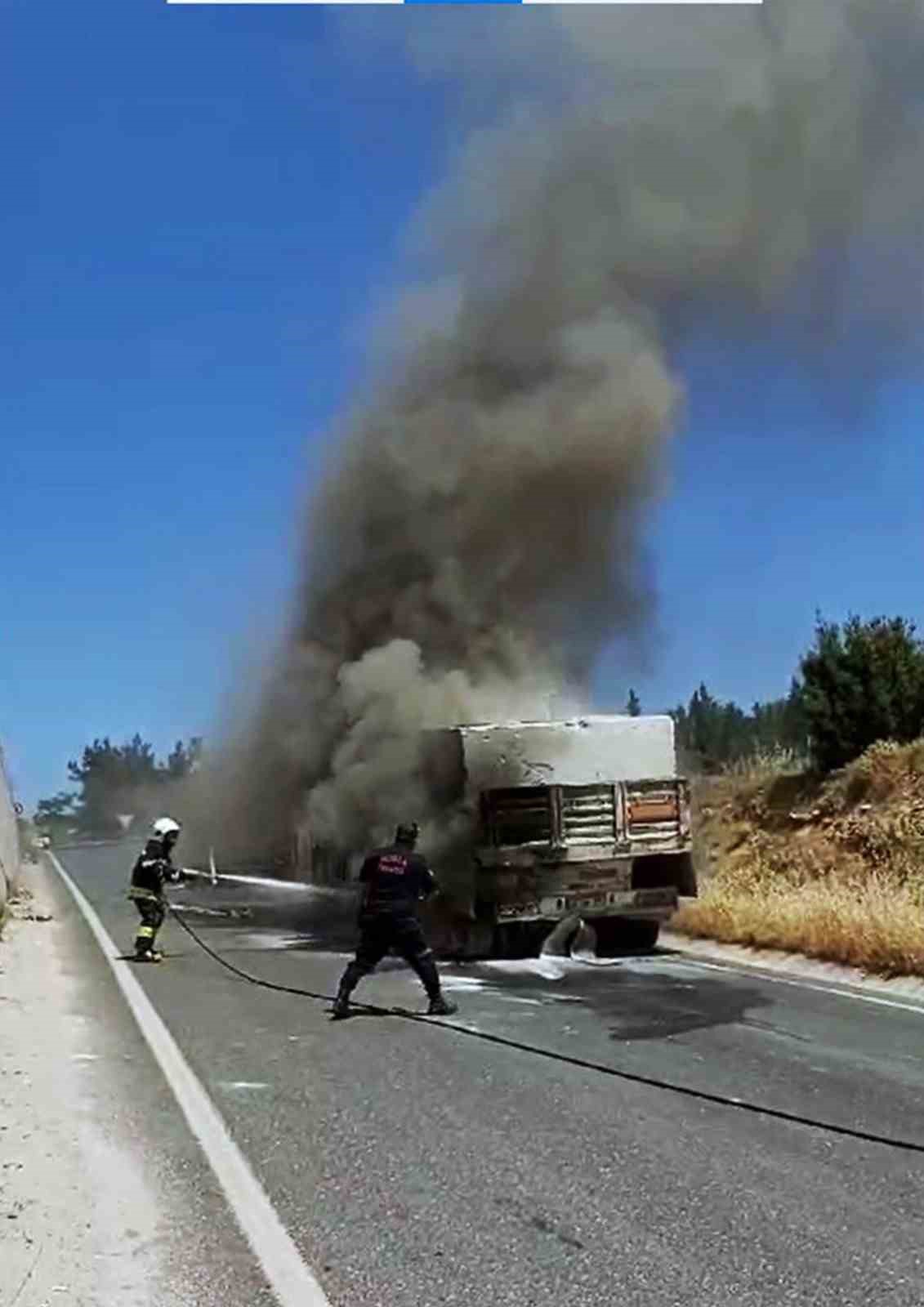 Yatağan’da mermer yüklü TIR yangını korkuttu
