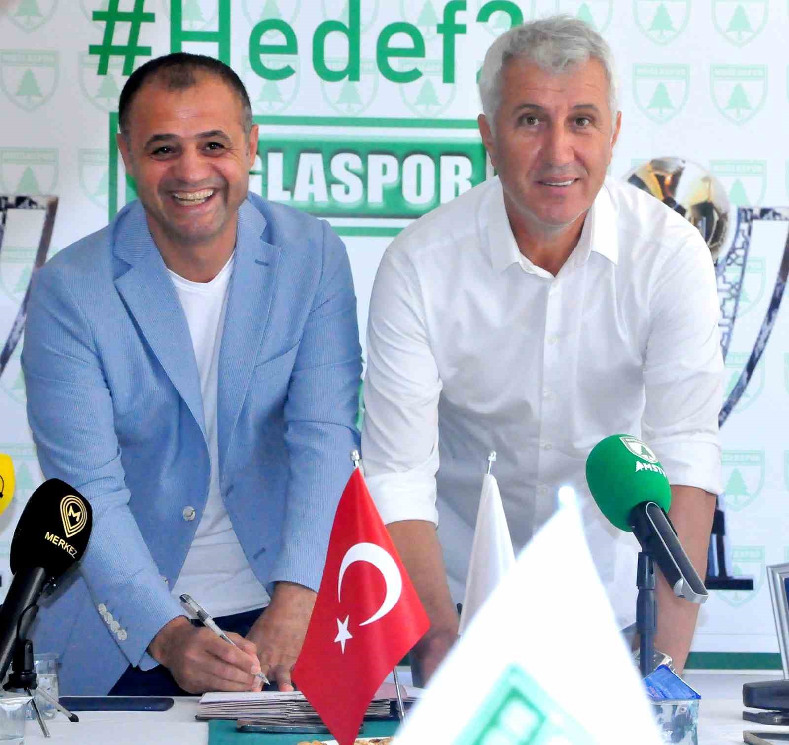 Muğlaspor yeni teknik direktörü Durmuş’u tanıttı
