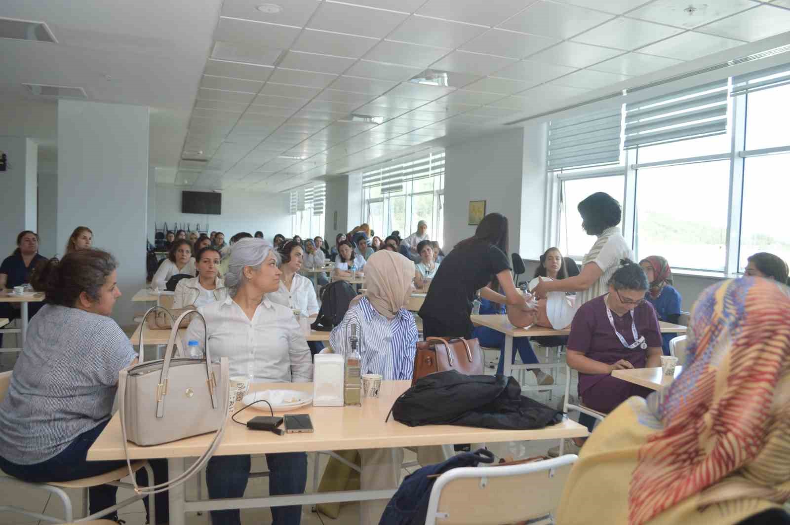 MEAH’ta hasta bakımında güvenli hava yolu yönetimi eğitimi verildi
