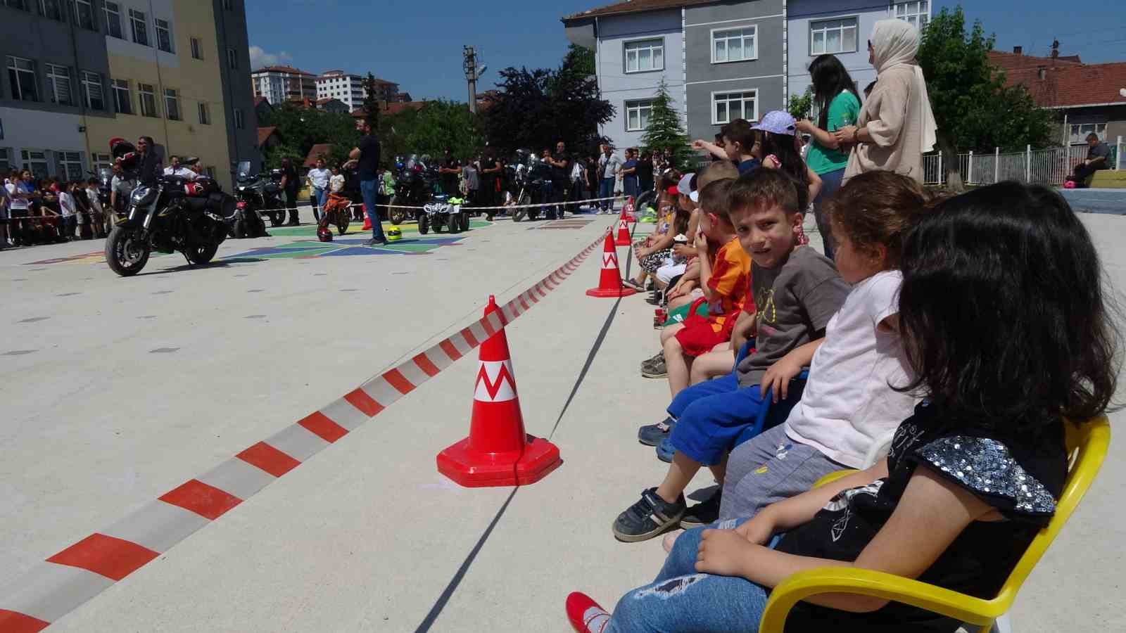 Öğrenciler hem motosikleti tanıdı hem de deneyimleme imkanı buldu
