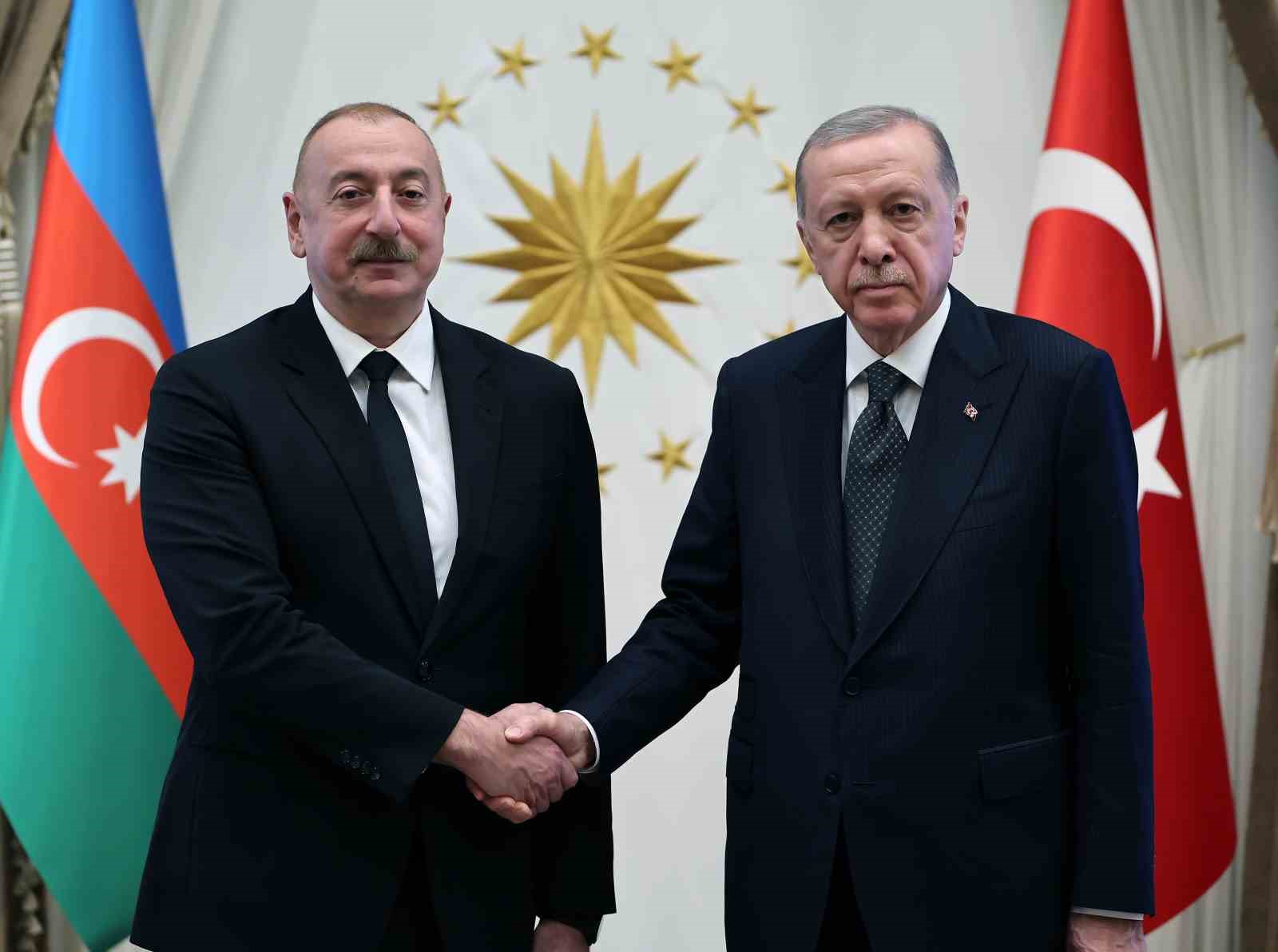 Cumhurbaşkanı Erdoğan, Azerbaycan Cumhurbaşkanı Aliyev ile görüştü
