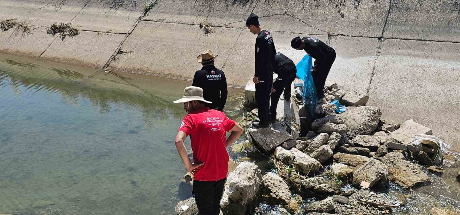 Batman’da 54 kilometre alan tarandı, 4 gündür kayıp çobandan iz yok
