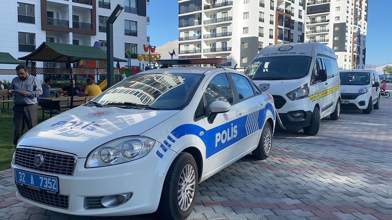 Isparta’da 3 gündür haber alınamayan yaşlı kadın evde ölü bulundu
