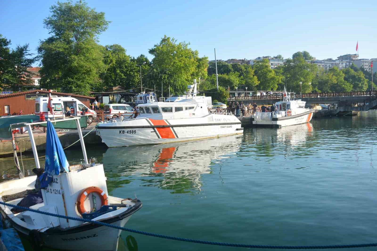 Kimliği belirsiz ceset balıkçı limanından çıkarıldı
