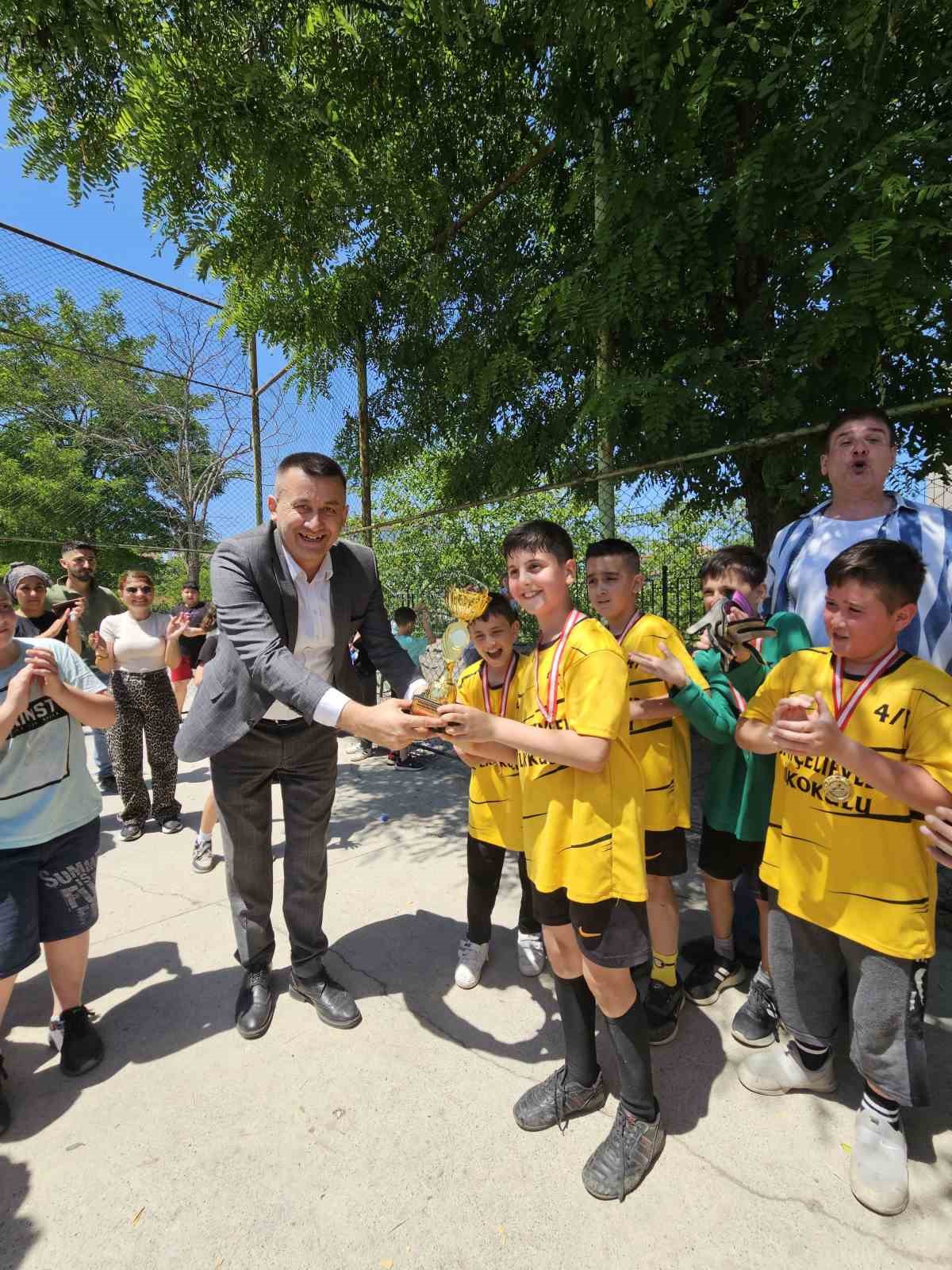 Karadeniz Ereğli Bahçelievler İlköğretim Okulu’ndan anlamlı etkinlik
