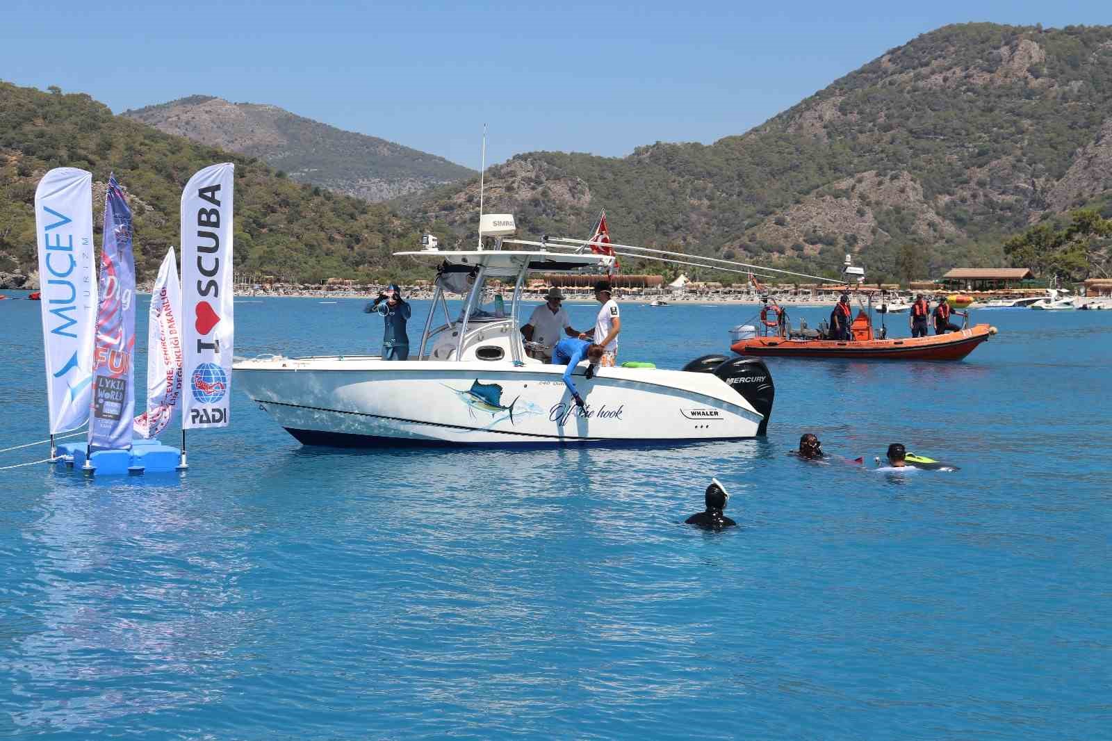 Ölüdeniz, dünya serbest dalış rekortmenlerini ağırlıyor
