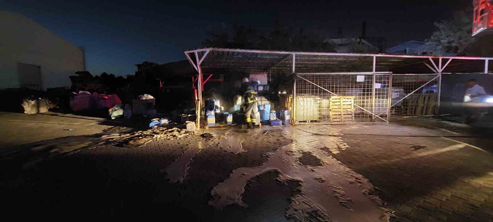 Burdur’da süt fabrikasında çıkan yangın itfaiyenin hızlı müdahalesiyle söndürüldü
