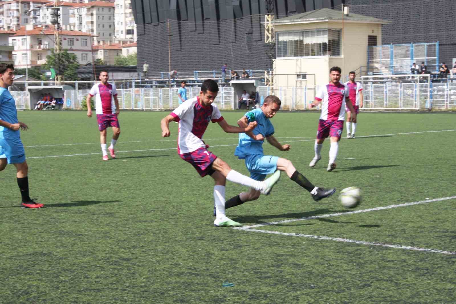 Kalespor: 7 - Pınarbaşı Belediyespor:0
