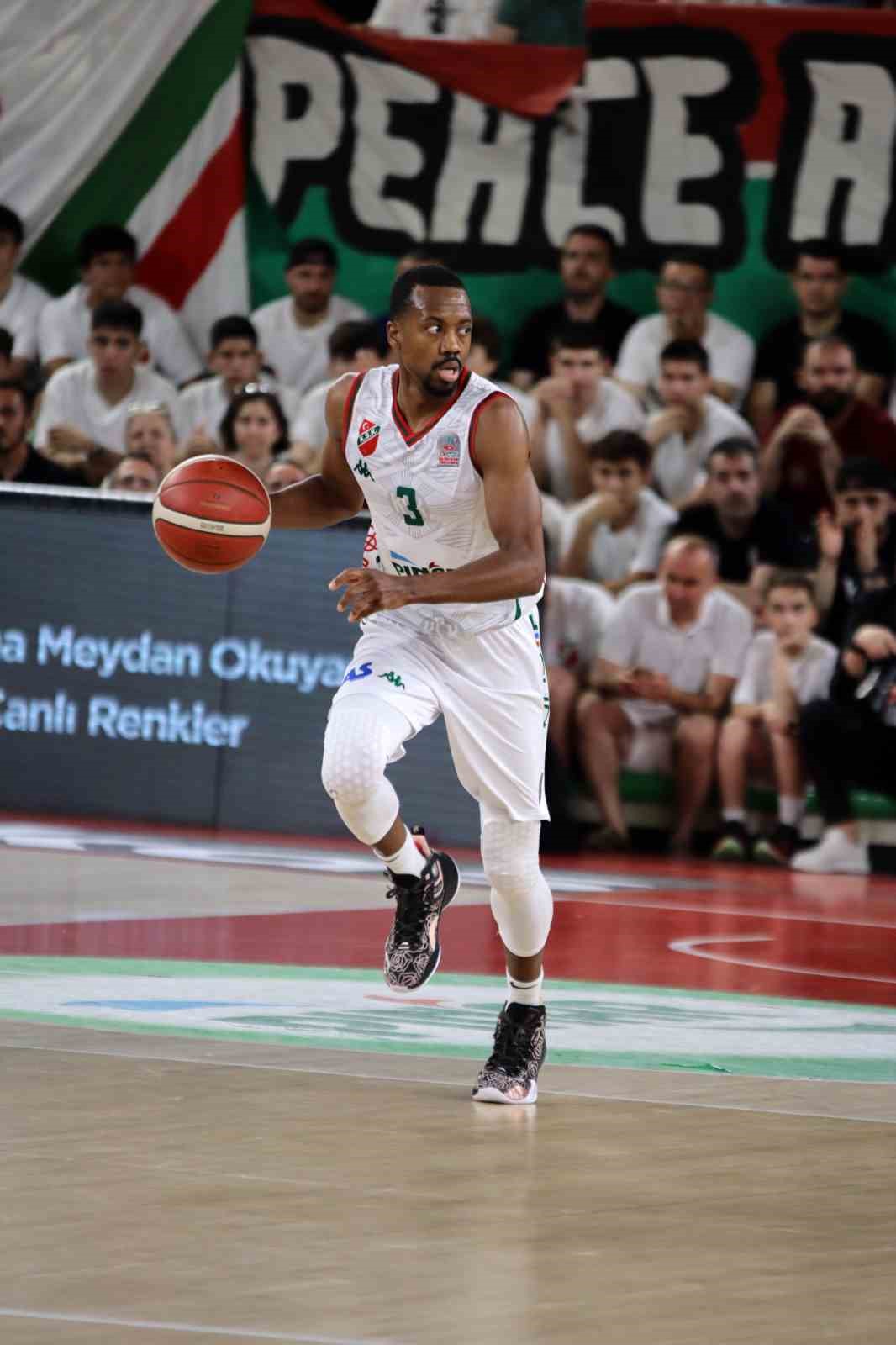 McCollum ve Vitto Brown, P. Karşıyaka’da kalacak
