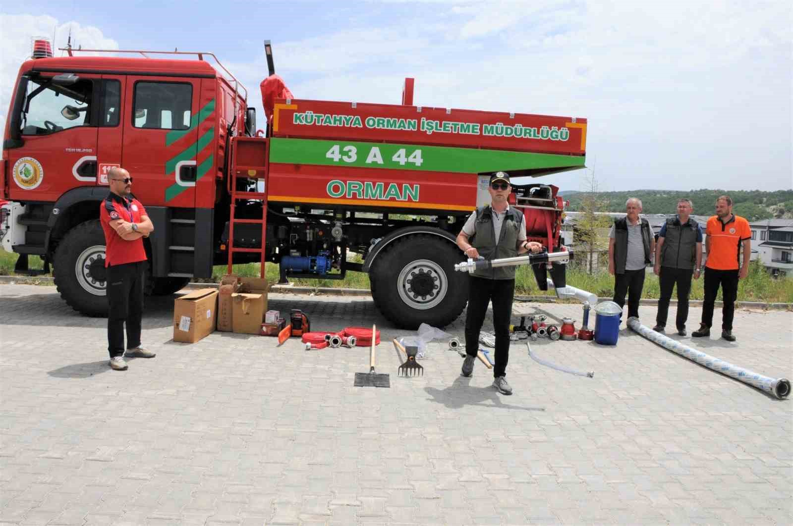 Kütahya Orman Bölge Müdürlüğünde orman yangınlarıyla mücadele gönüllü eğitimleri
