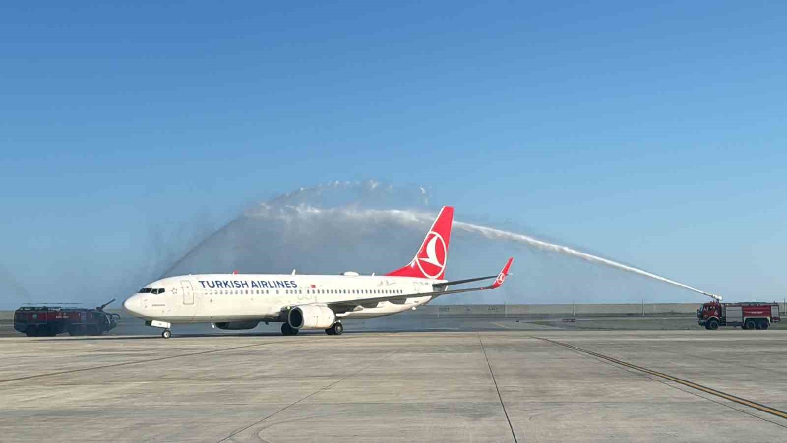 Bahreyn’den gelen ilk charter yolcuları Rize’de
