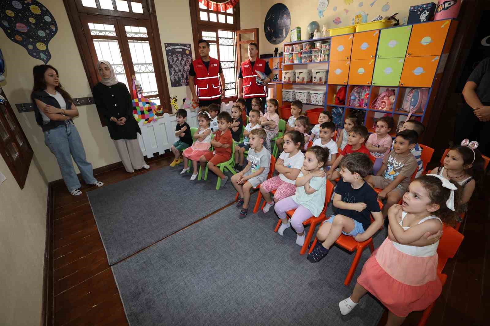 Şehzadeler’in minikleri, Kızılay’ın 156. yıl dönümünü kutladı
