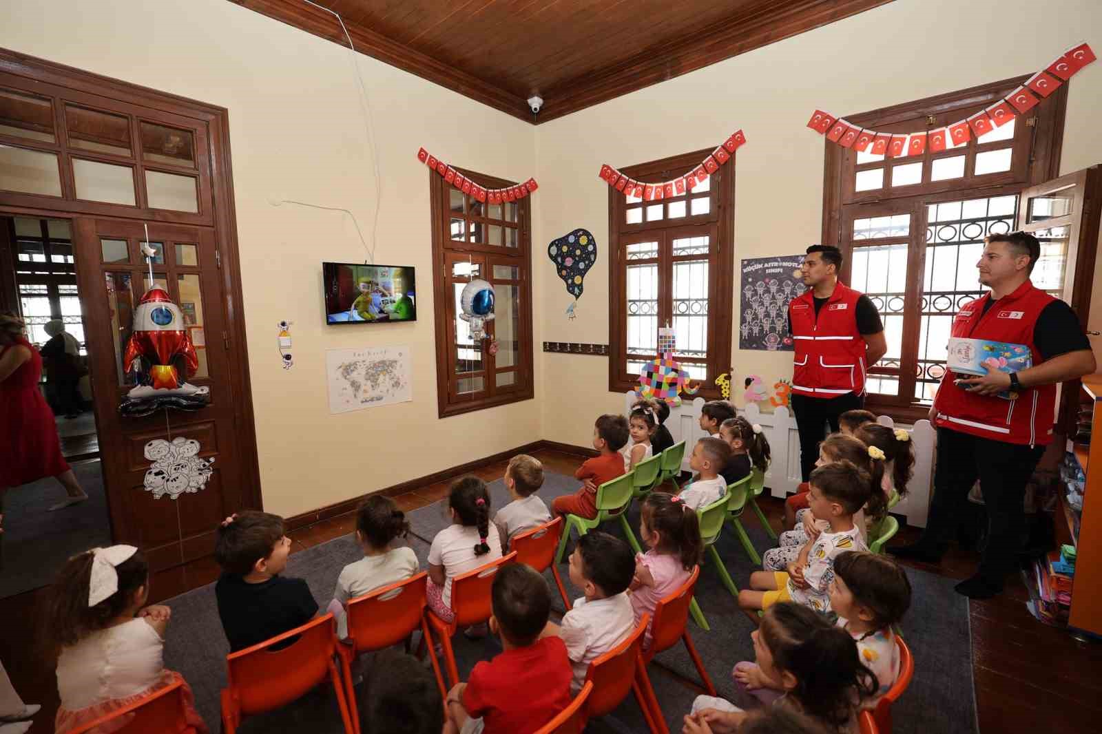 Şehzadeler’in minikleri, Kızılay’ın 156. yıl dönümünü kutladı
