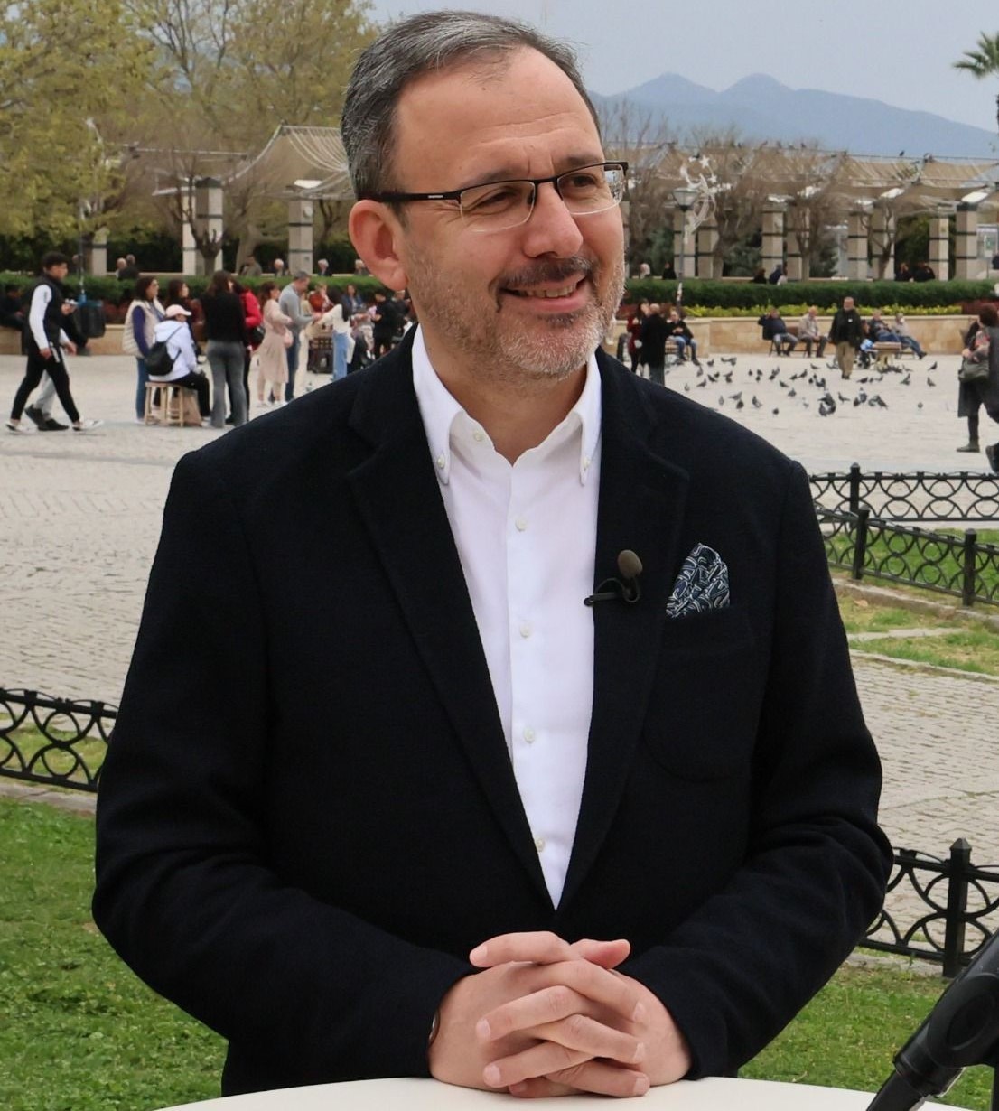 Dr. Mehmet Kasapoğlu: 