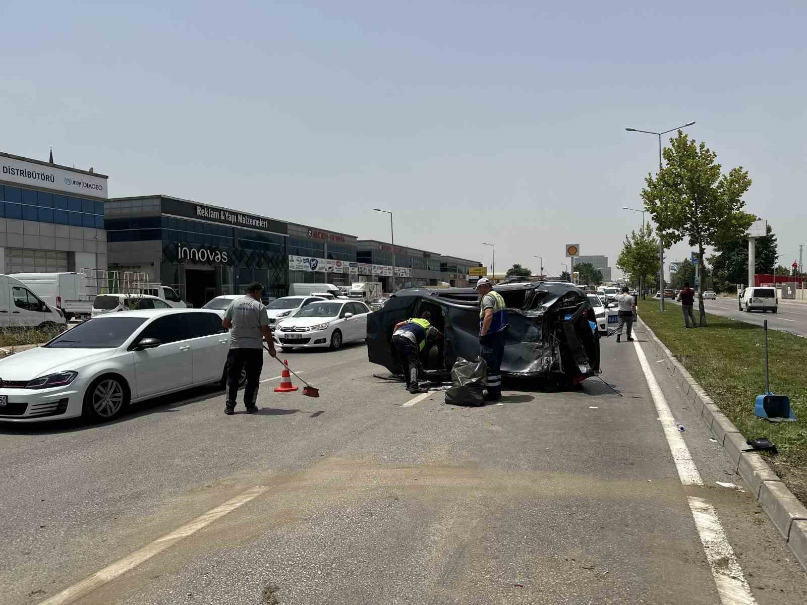 Takla atarak karşı şeride geçti: O anlar kamerada
