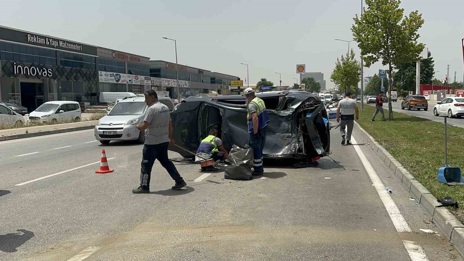 Takla atarak karşı şeride geçti: O anlar kamerada
