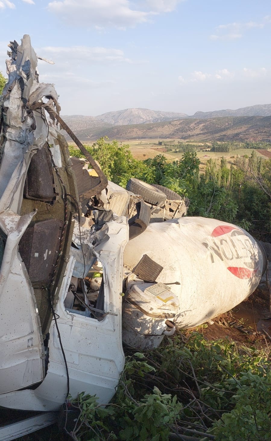 Kahramanmaraş’ta beton mikseri şarampole yuvarlandı: 1 yaralı
