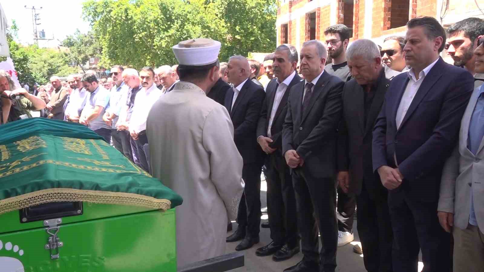 Eski Amasya Belediye Başkanı Mehmet Sarı’nın evlat acısı
