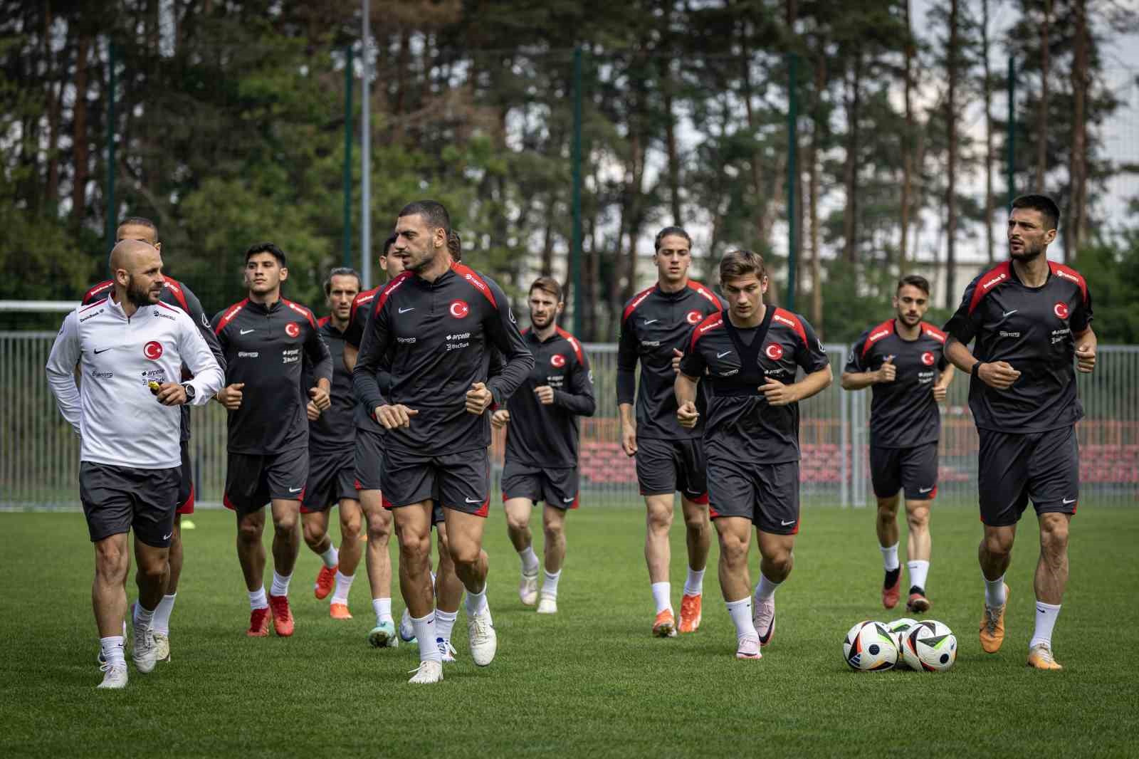 A Milli Futbol Takımı hazırlıklarını sürdürdü
