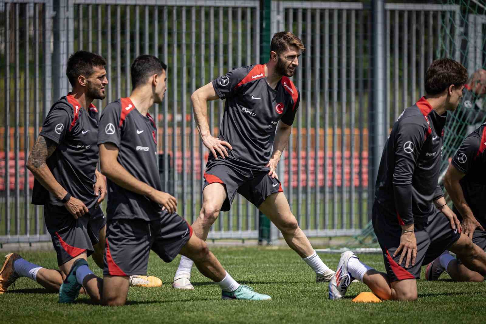 A Milli Futbol Takımı hazırlıklarını sürdürdü
