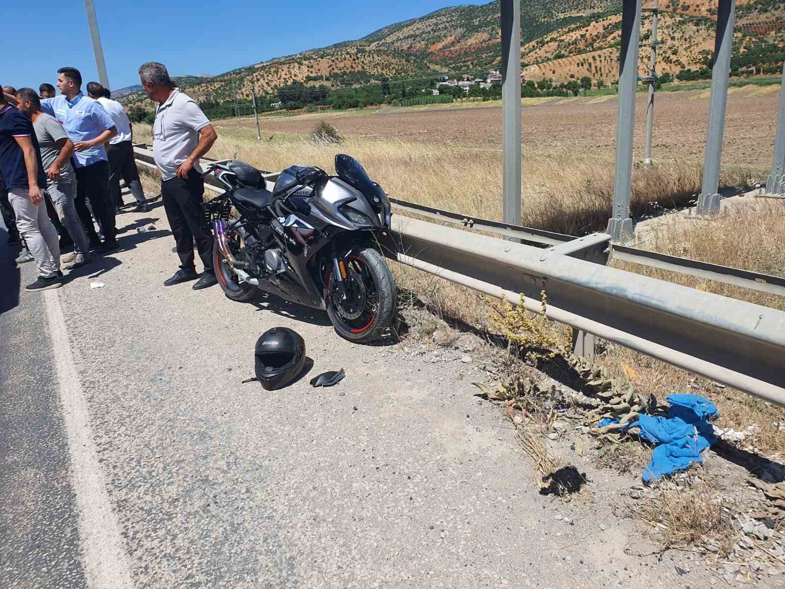 Gölbaşı’nda otomobil ile motosiklet çarpıştı: 2 yaralı
