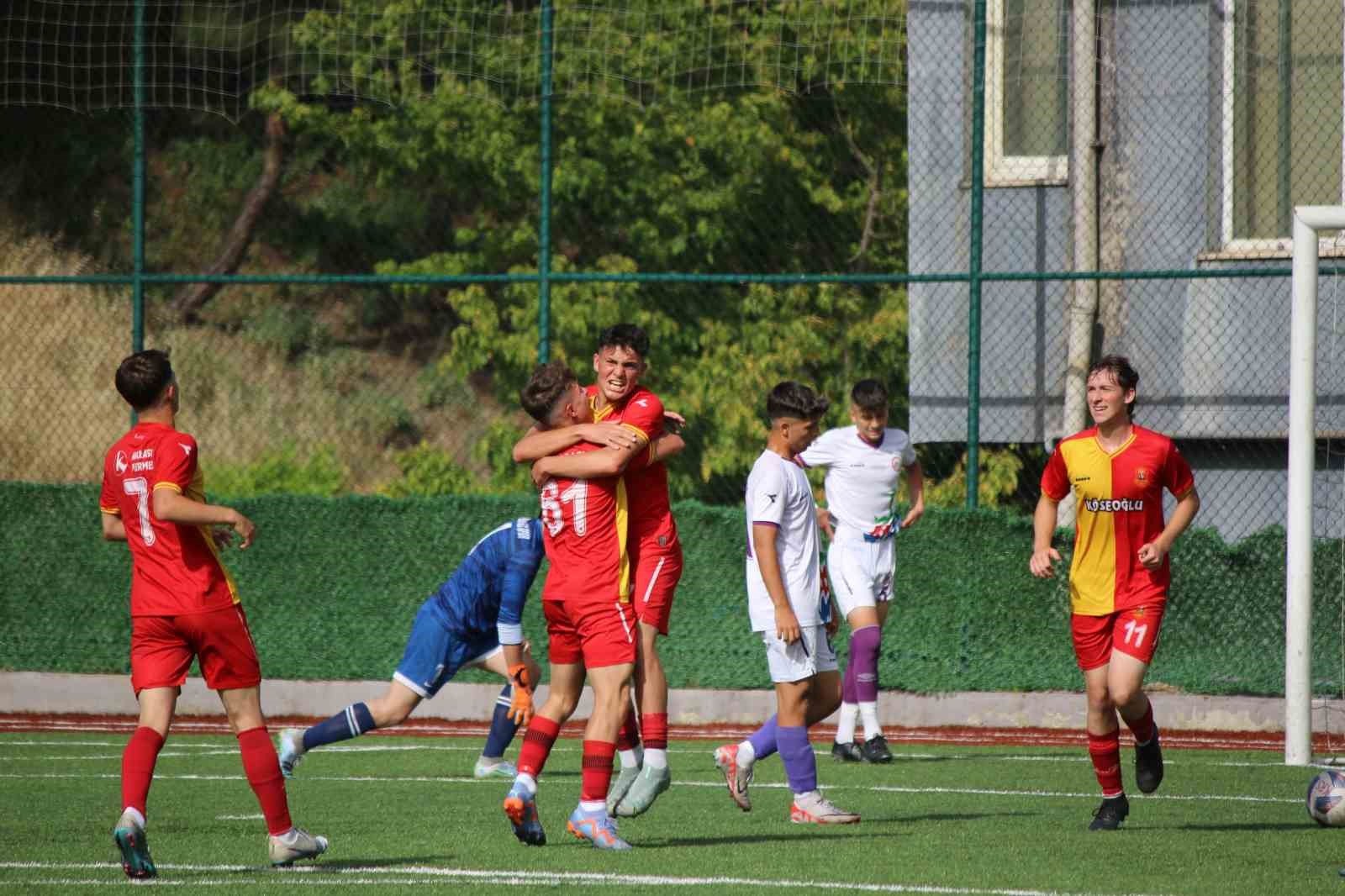 U-17 Türkiye Futbol Şampiyonası Karabük’te başladı
