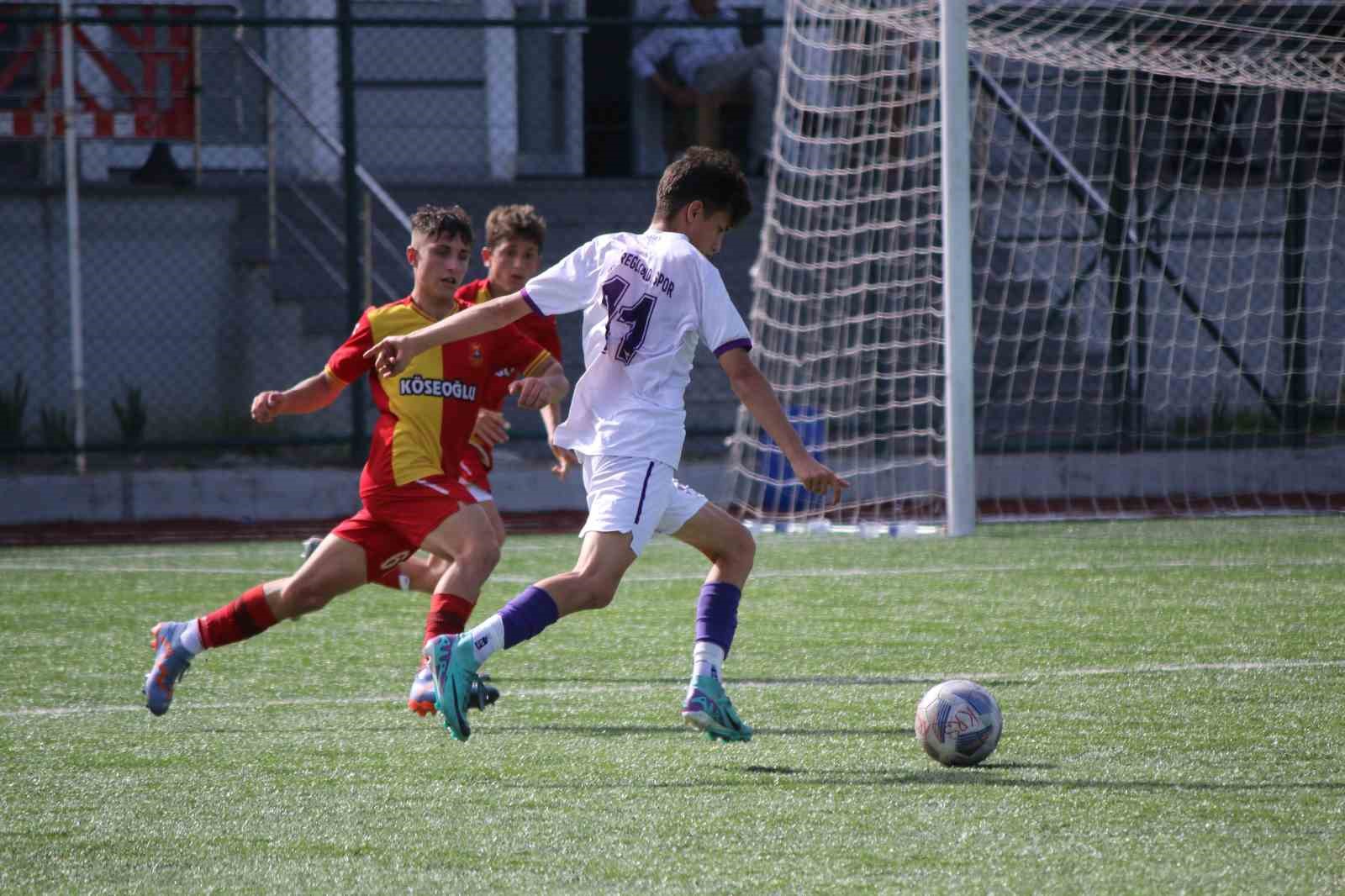 U-17 Türkiye Futbol Şampiyonası Karabük’te başladı
