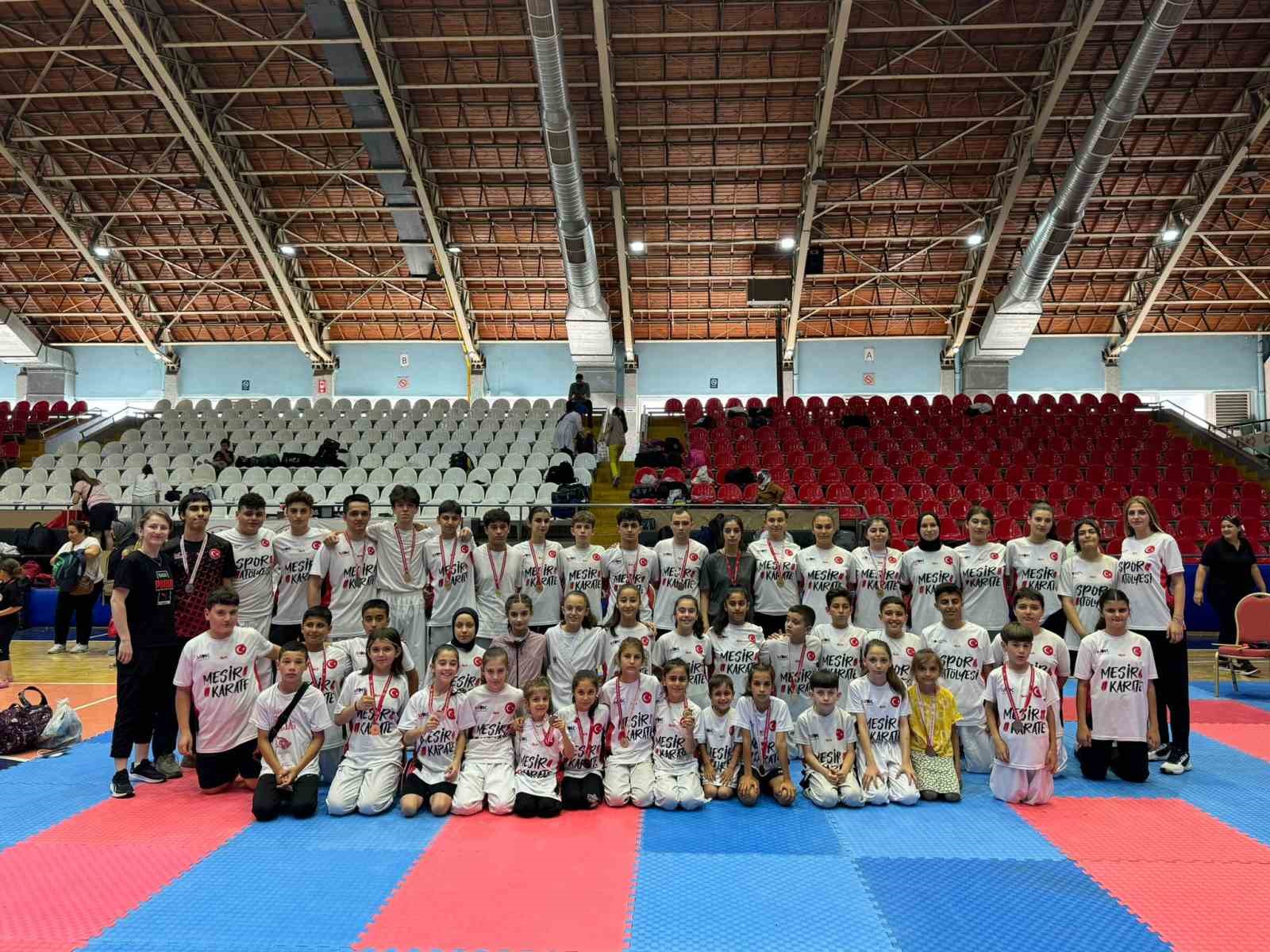 Manisa BBSK Karate Takımı Manisa Şampiyonu oldu
