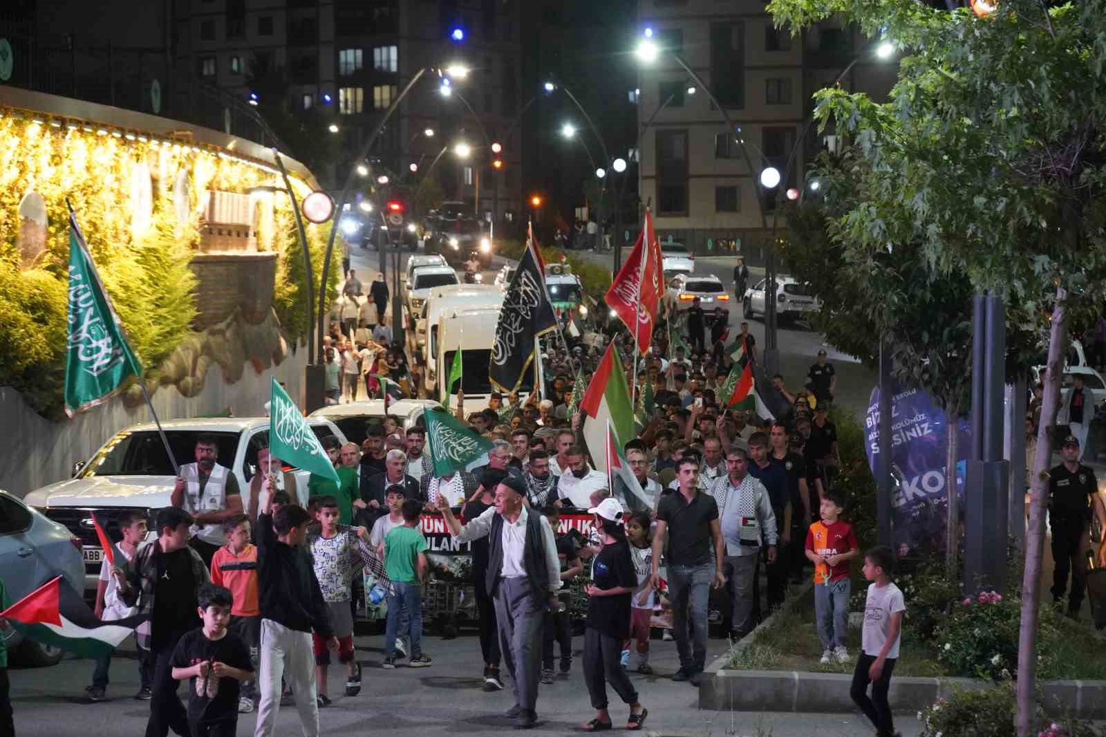 Şırnak’ta vatandaşlar Gazze için yürüdü
