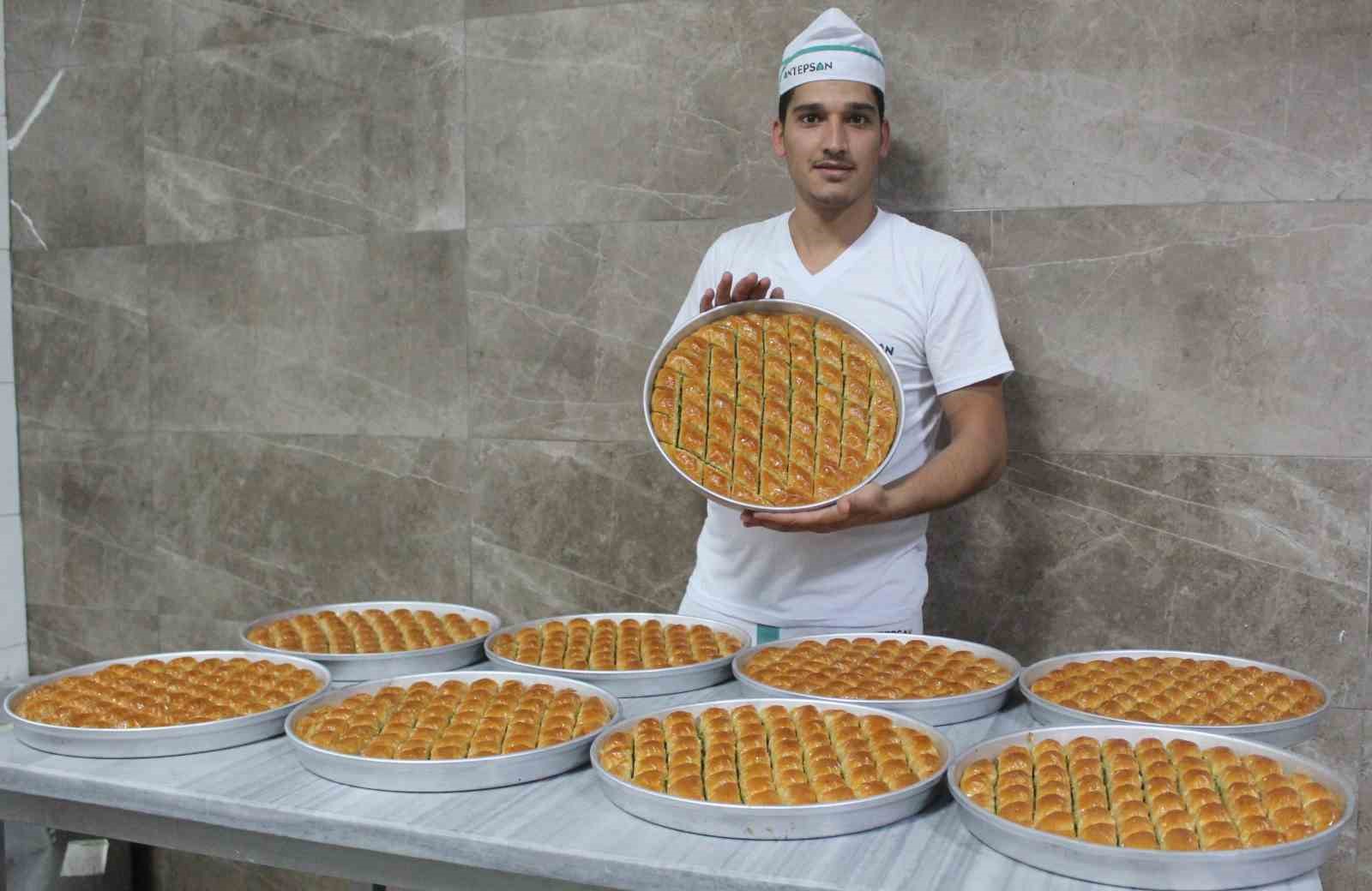 Gaziantepli baklavacıdan bayram öncesi dev indirim
