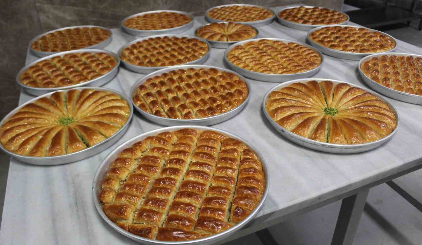 Gaziantepli baklavacıdan bayram öncesi dev indirim
