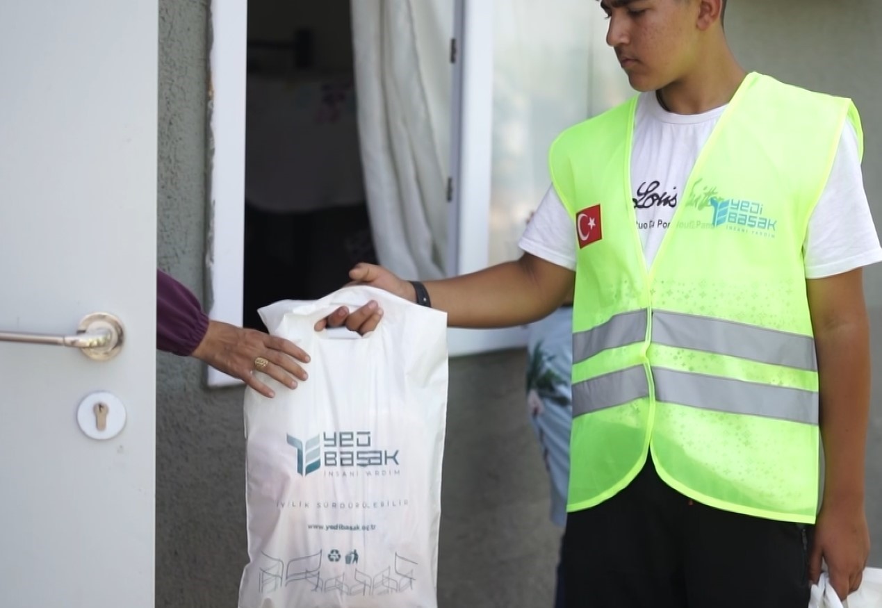 Yedi Başak, 3 kıtadaki 15 ülkede kurban bağışlarını ihtiyaç sahiplerine ulaştıracak
