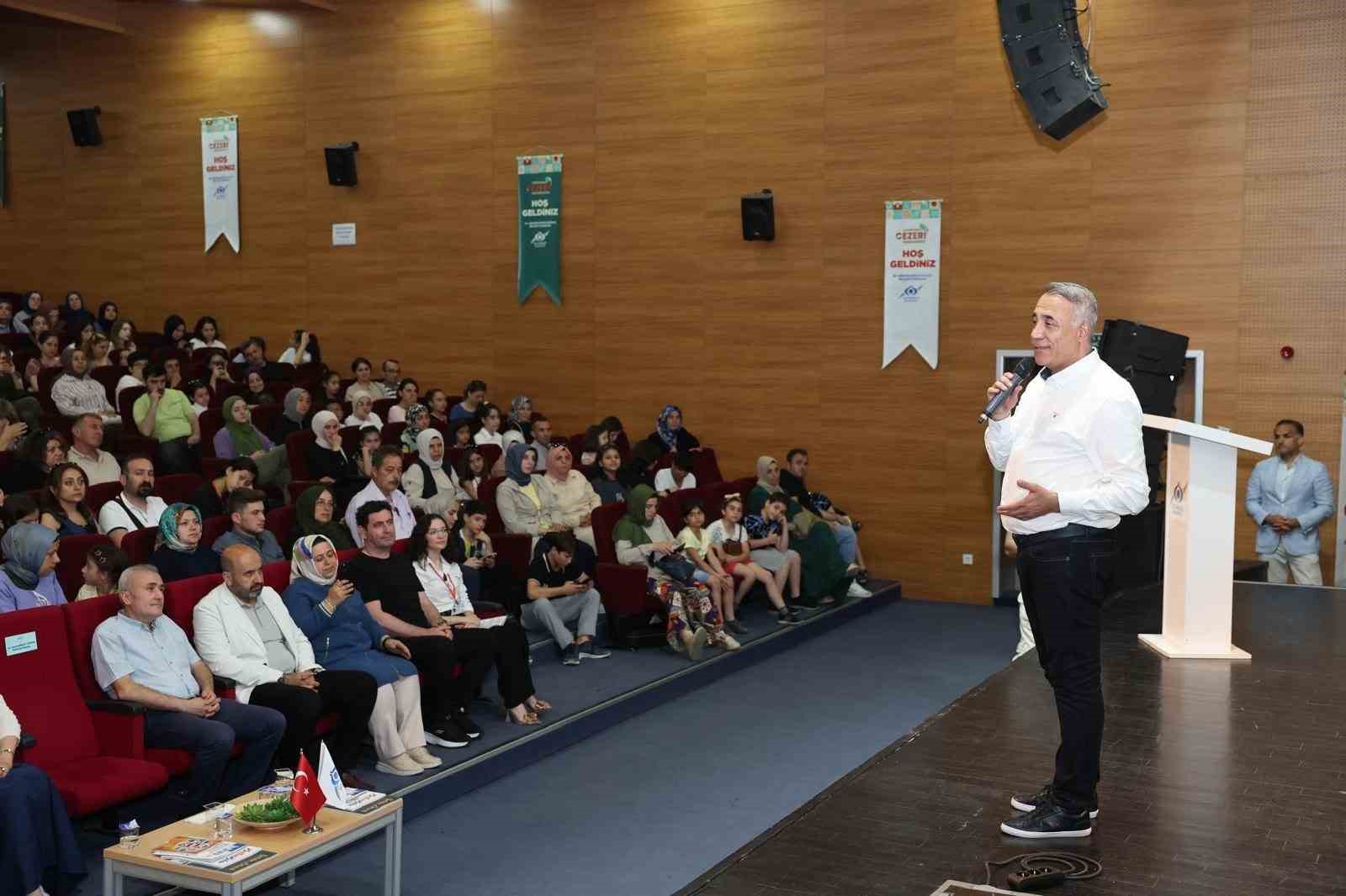 Sultangazi Bilim Merkezi’nde eğitimi tamamlayan öğrenciler için mezuniyet töreni düzenlendi
