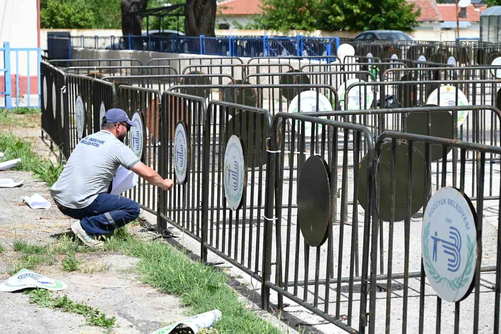 Bozüyük’te kurban satış yerleri hazırlanıyor
