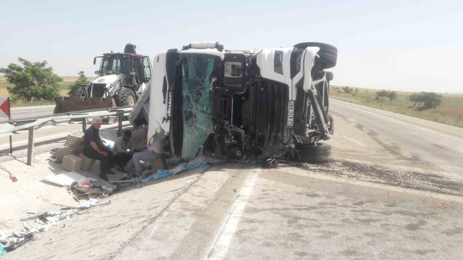 Konya’da aynı yerde 2 kaza meydana geldi: 3 yaralı
