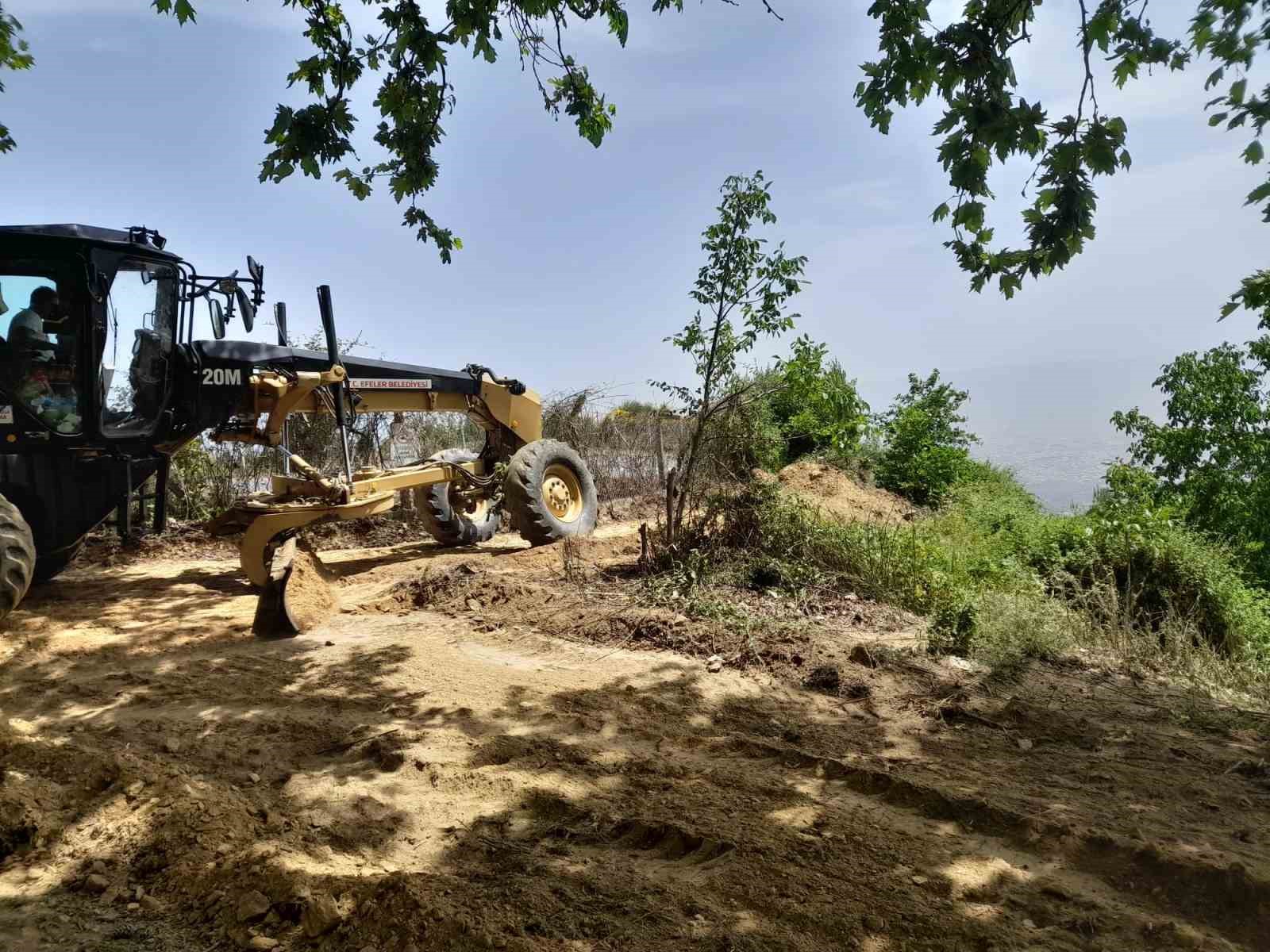 Efeler Belediyesi vatandaş taleplerini yerine getiriyor
