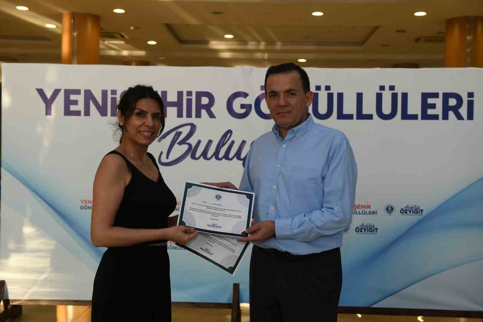 Başkan Özyiğit, gönüllülerle buluştu
