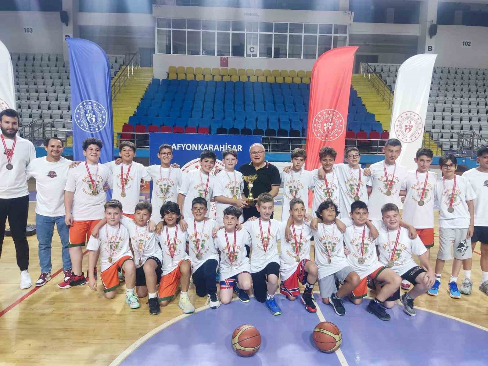 Afyonkarahisar’da basketbol müsabakaları sona erdi
