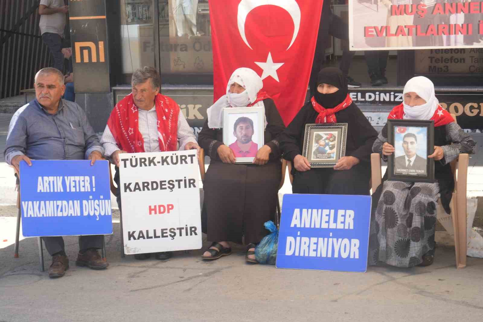 Kurban Bayramı’nı buruk karşılayan aileler eylemini sürdürüyor
