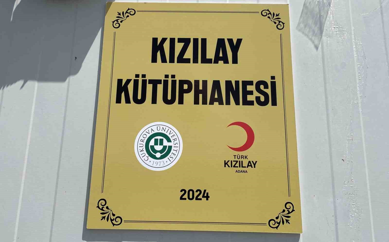 Adana’da konteyner kentte Kızılay kütüphane açtı
