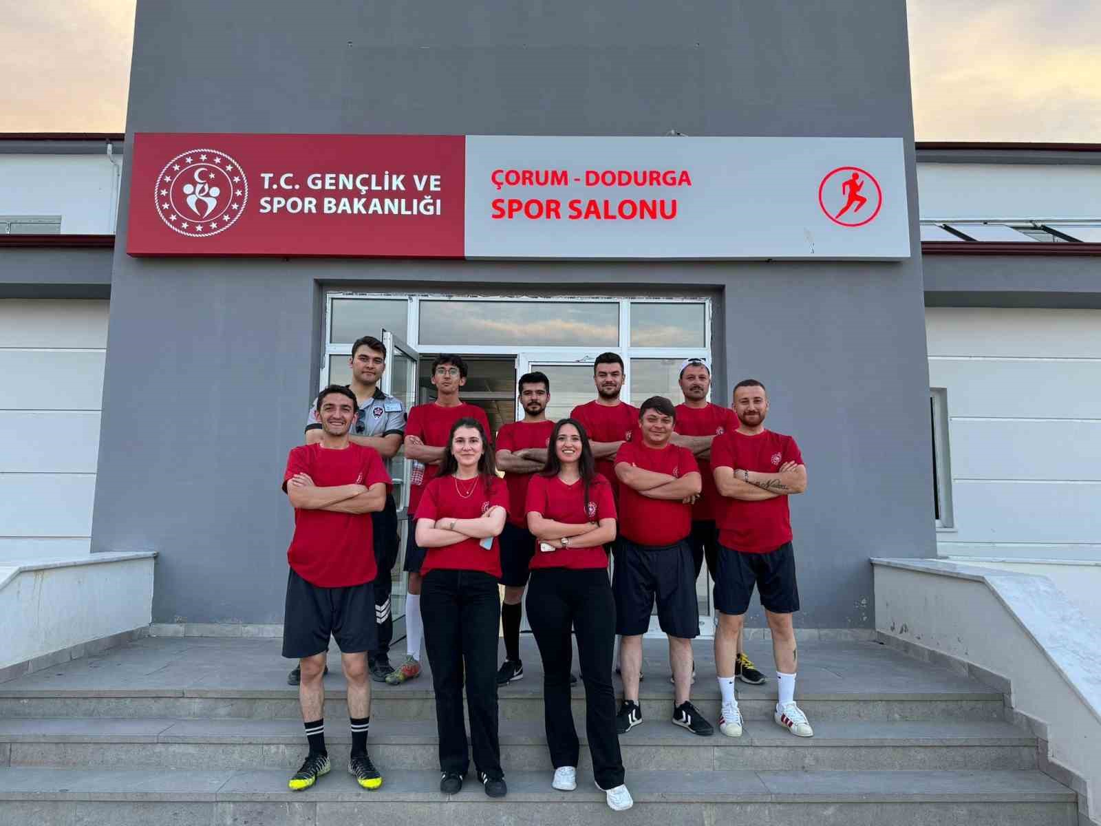 Futbol turnuvasının şampiyonu: İlçe Emniyet Amirliği
