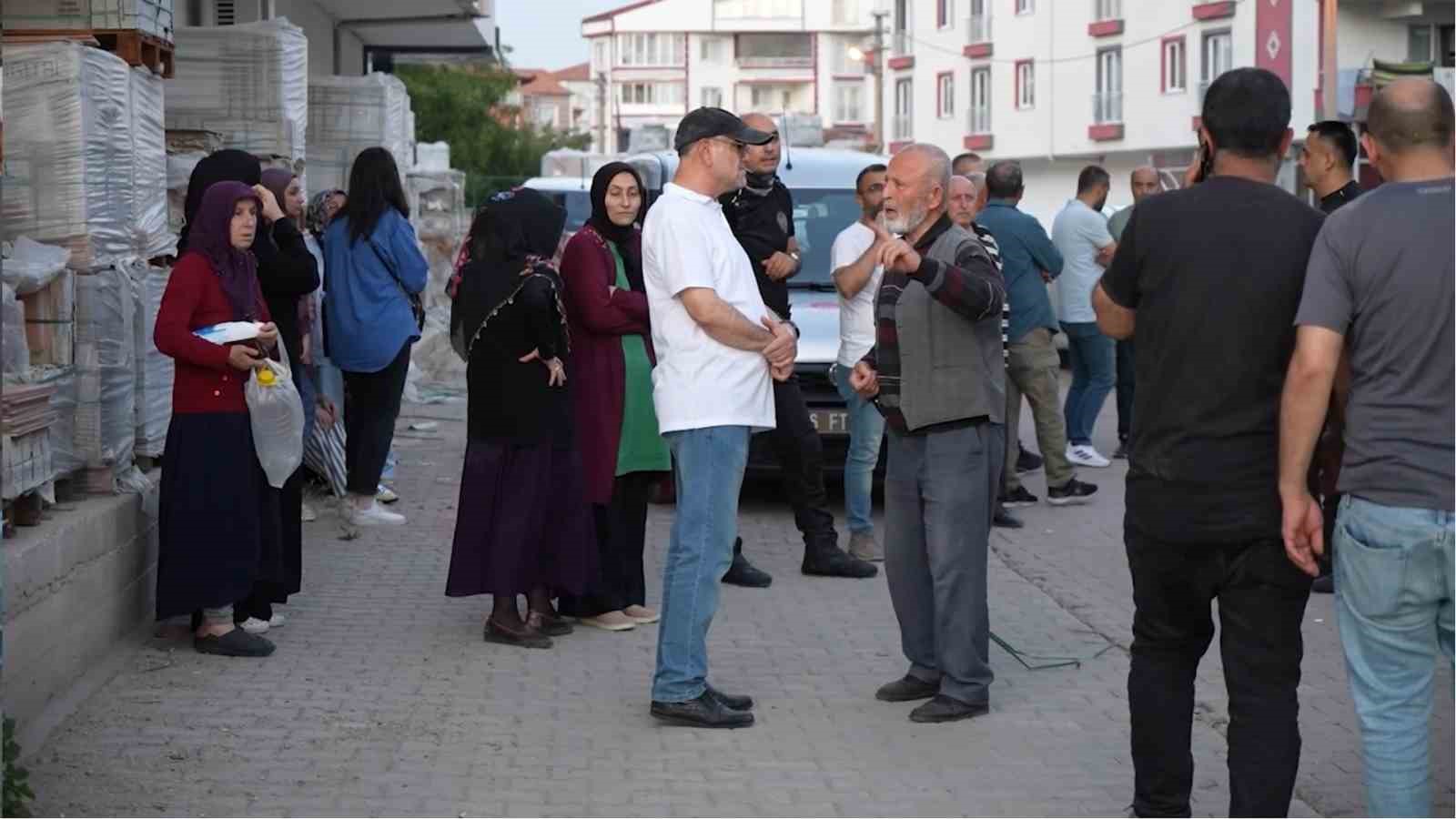 Komşu dehşeti: Yaşlı kadını öldüren zanlı ve ailesi adliyede
