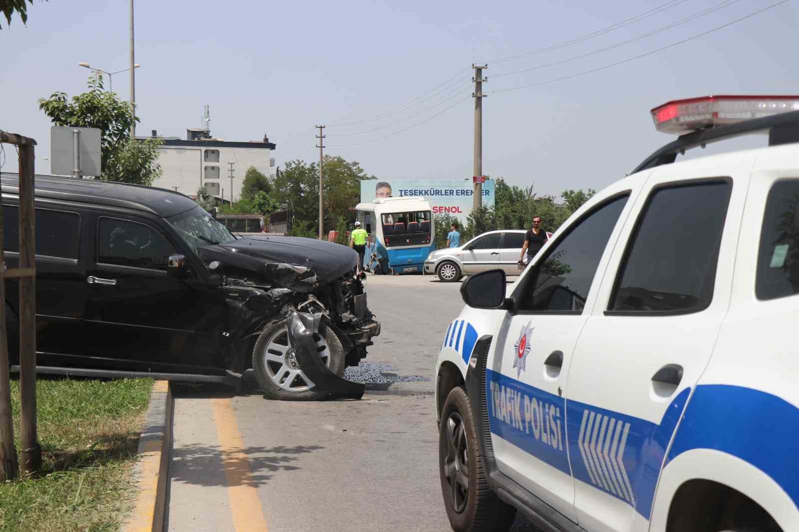 Cip ile toplu taşıma aracı çarpıştı: 7 yaralı
