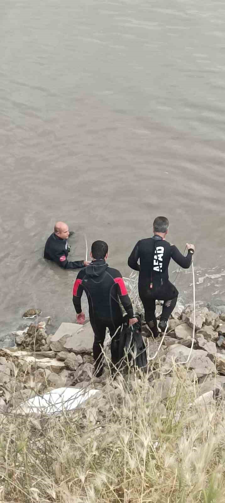 Murat Nehrinde kaybolan çocuğu arama çalışmaları 6’ncı gününde
