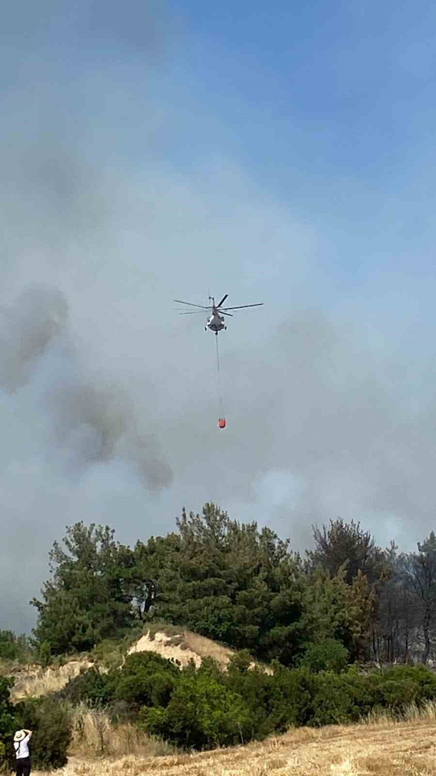 Çanakkale’de orman yangınına 9 uçak ve 5 helikopterle müdahale ediliyor
