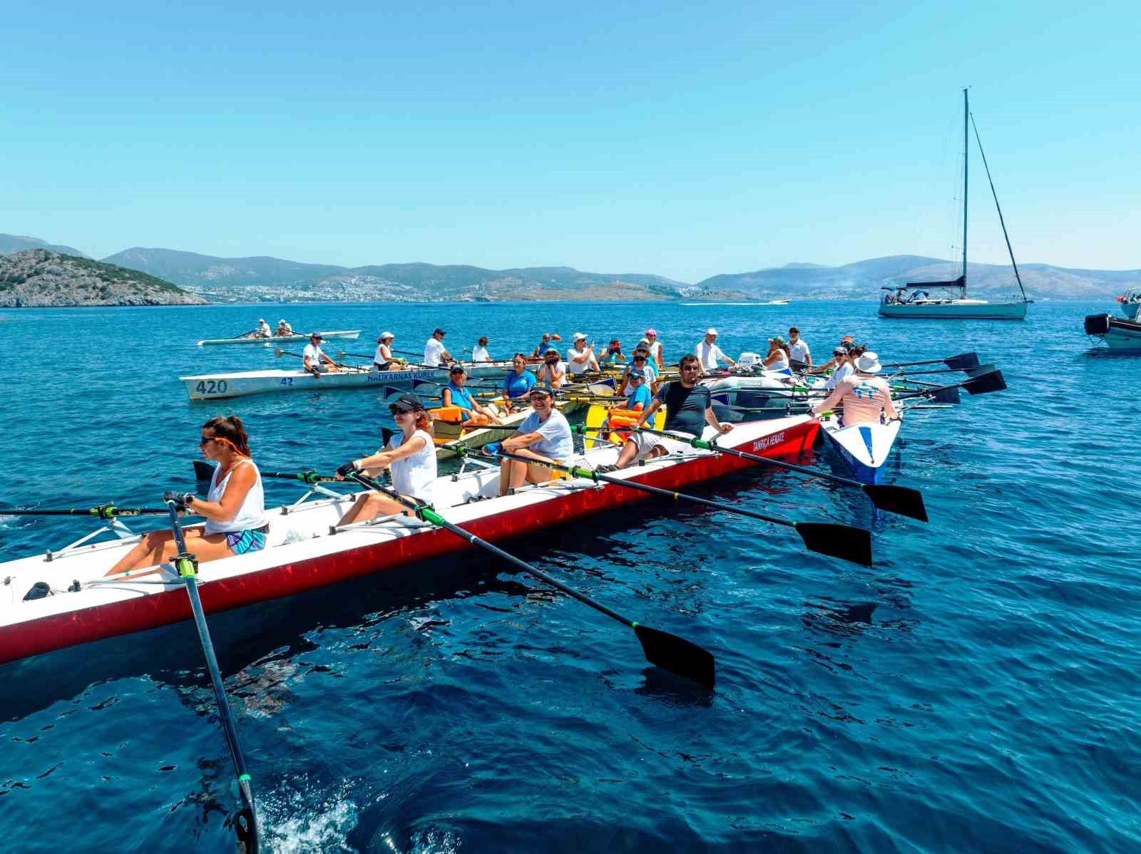 Deniz dibindeki sergiyi görenler gözlerine inanamadı
