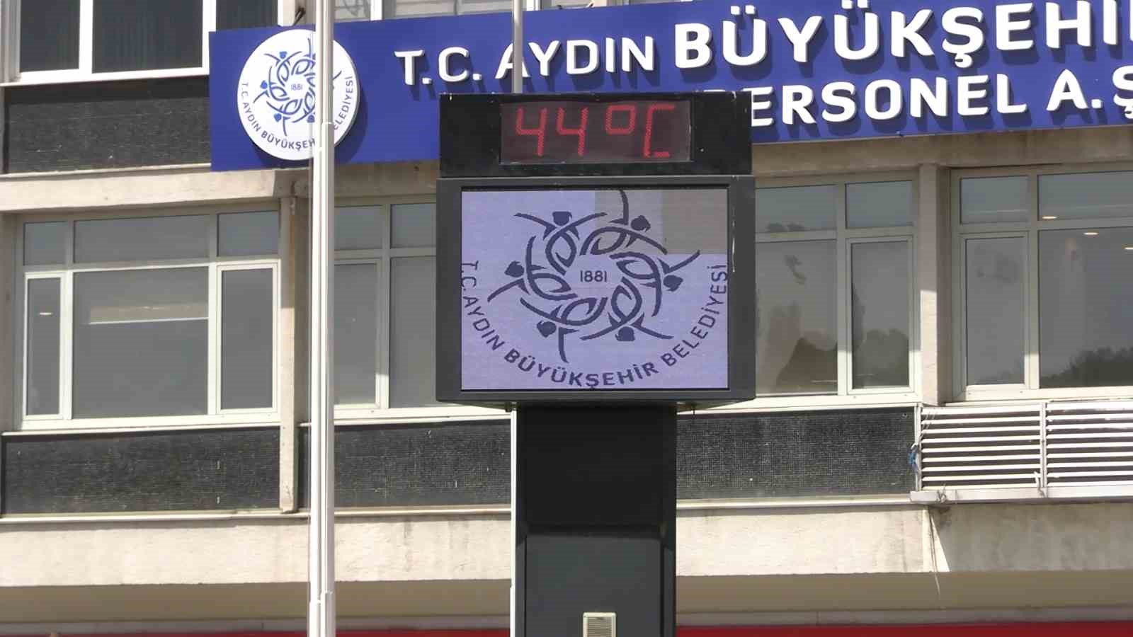 Aydın’da kavurucu sıcaklar bunalttı
