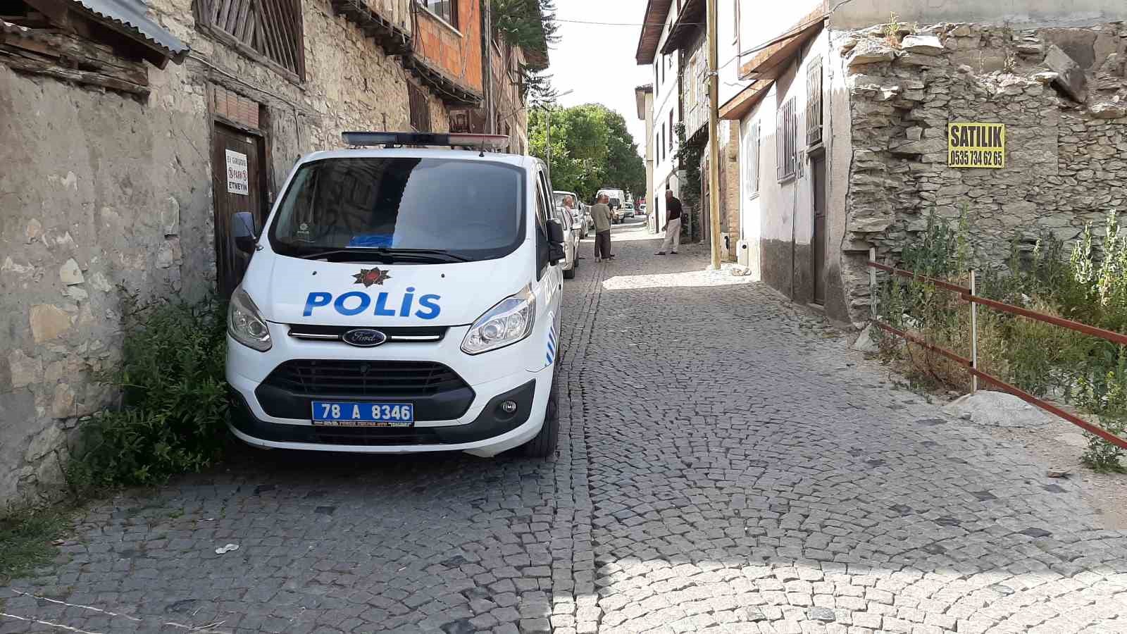 Safranbolu’da 106 yaşındaki kadın bahçede ölü bulundu
